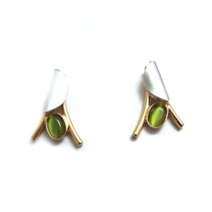 Two tone Bright Green Catsite Stick Stud Earrings